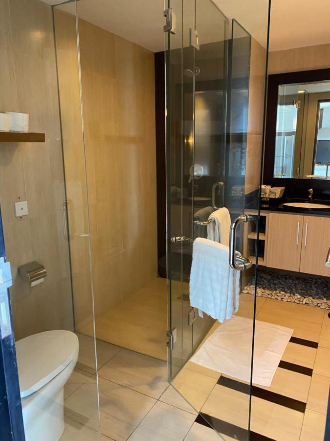 Stylish 2 Bedroom Penthouse Apt, Newly Refreshed, 50 Mbps, Pool, Gym, Resto Kuta Lombok Eksteriør bilde