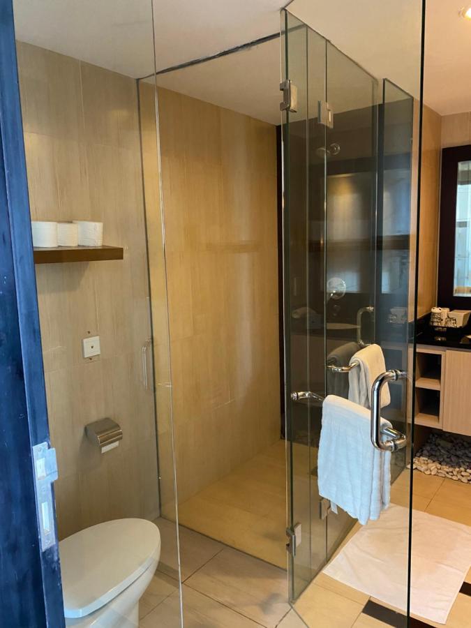 Stylish 2 Bedroom Penthouse Apt, Newly Refreshed, 50 Mbps, Pool, Gym, Resto Kuta Lombok Eksteriør bilde