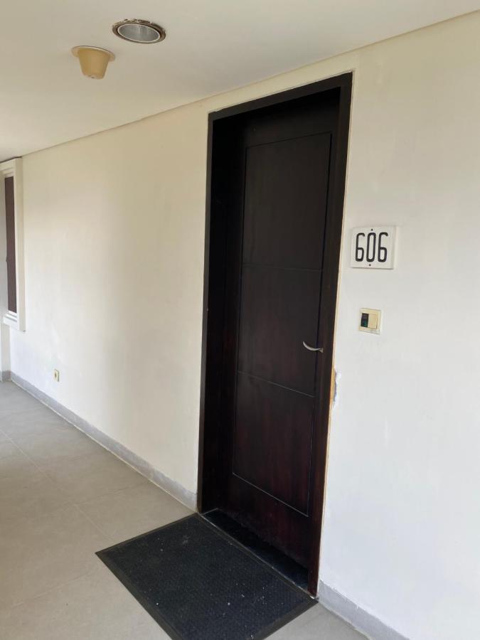 Stylish 2 Bedroom Penthouse Apt, Newly Refreshed, 50 Mbps, Pool, Gym, Resto Kuta Lombok Eksteriør bilde