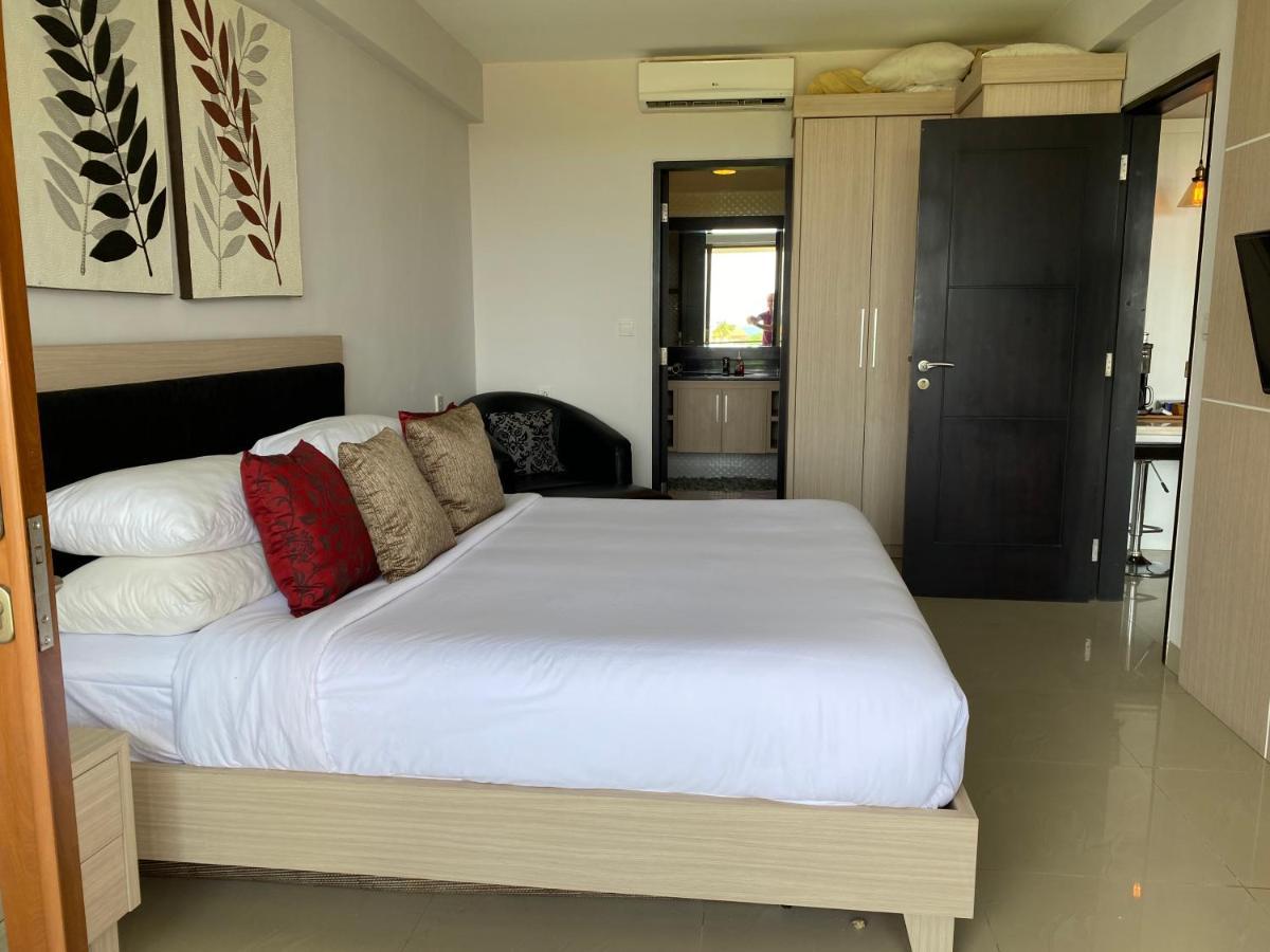 Stylish 2 Bedroom Penthouse Apt, Newly Refreshed, 50 Mbps, Pool, Gym, Resto Kuta Lombok Eksteriør bilde