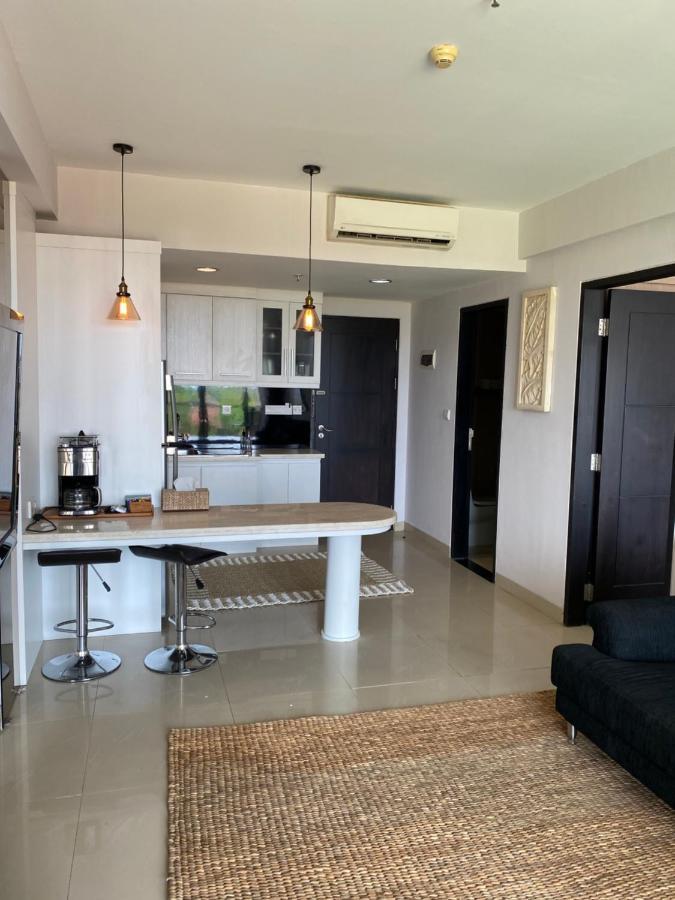 Stylish 2 Bedroom Penthouse Apt, Newly Refreshed, 50 Mbps, Pool, Gym, Resto Kuta Lombok Eksteriør bilde