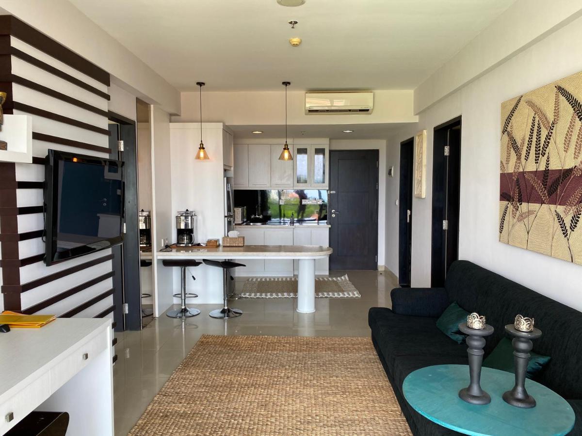 Stylish 2 Bedroom Penthouse Apt, Newly Refreshed, 50 Mbps, Pool, Gym, Resto Kuta Lombok Eksteriør bilde